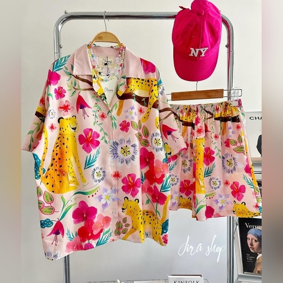 NWOT Shirt And Short Set - Picture 2 of 7